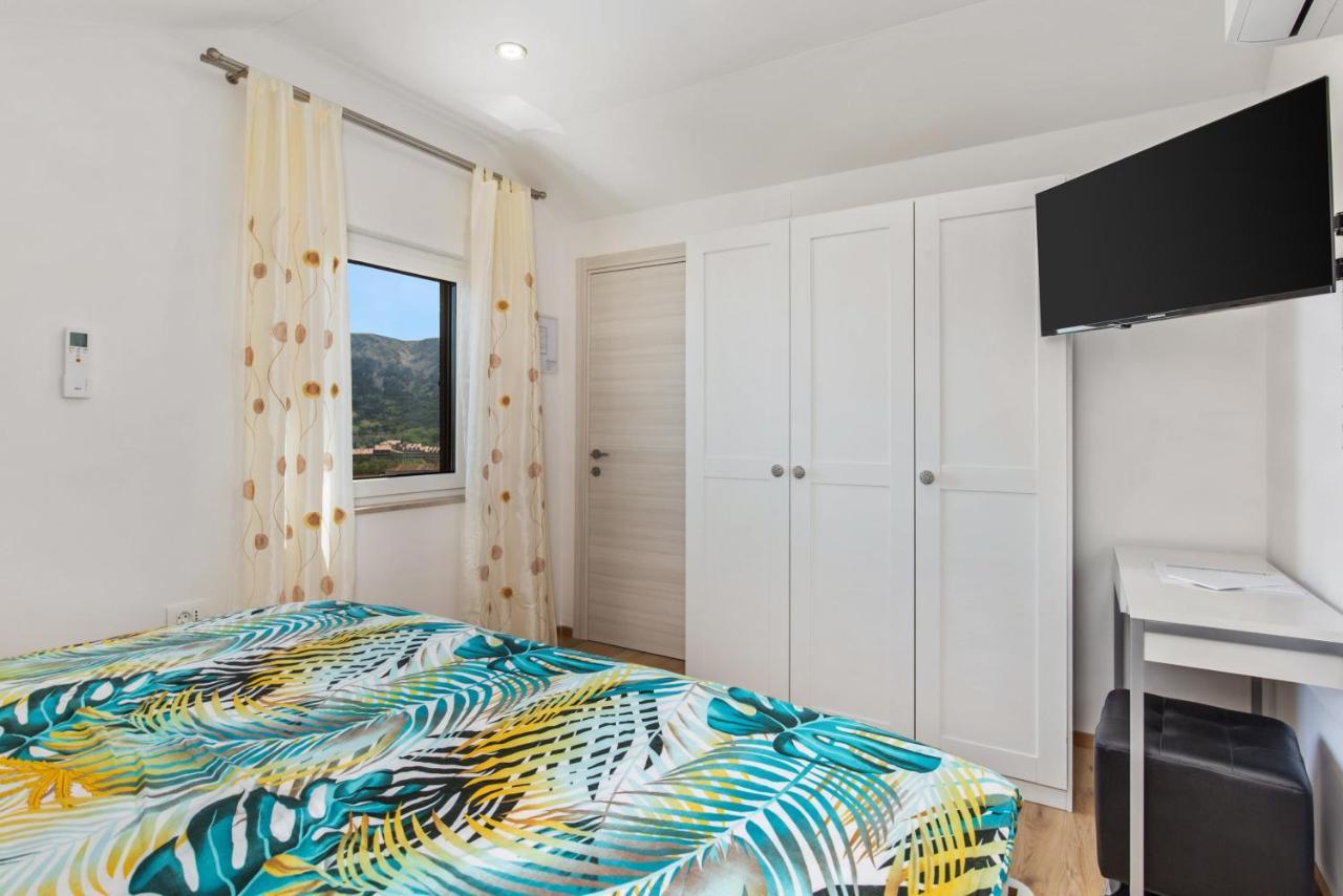 Apartment Coralina バスカ エクステリア 写真